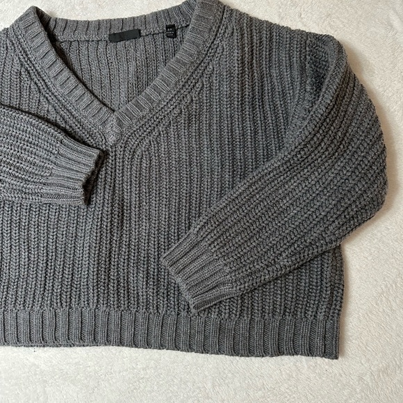 ATM Chunky V Neck Pullover - Picture 6 of 11
